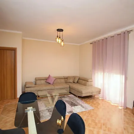 Nomelia Apartament Apartment