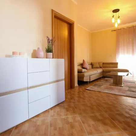 Nomelia Apartament *