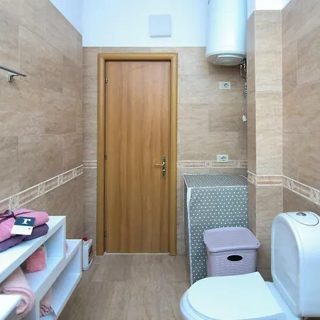 Apartment Nomelia Apartament *